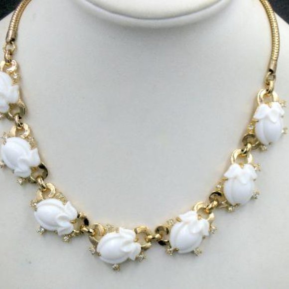 Vintage Trifari White Fruit Salad  Molded Glass Adjustable Necklace - Picture 2 of 6